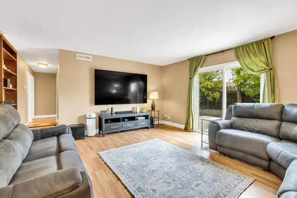 7573 Lemarsh WAY, Sacramento, CA 95822