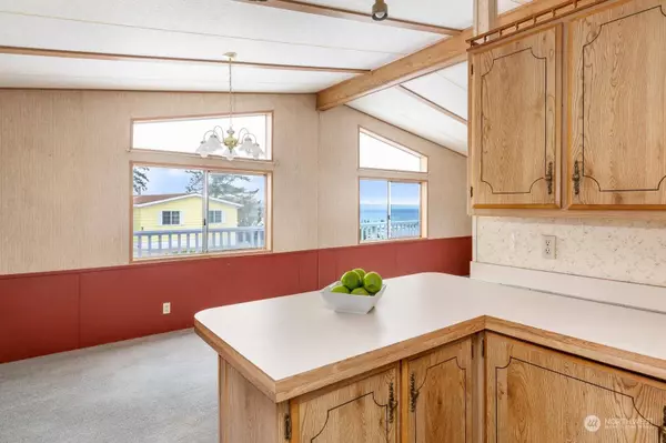 30901 State Route 20 #D5, Oak Harbor, WA 98277