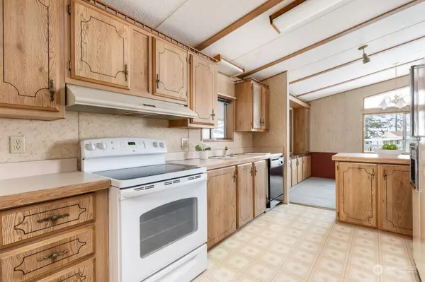 30901 State Route 20 #D5, Oak Harbor, WA 98277