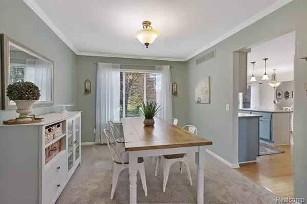 7933 Turnberry Drive, Whitmore Lake, MI 48189