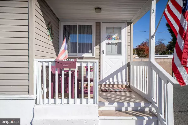 75 W LANDIS AVE, Vineland, NJ 08360