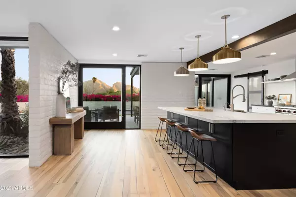 7312 N LAKESIDE Lane, Paradise Valley, AZ 85253