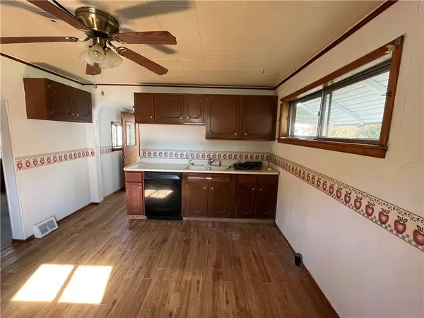 63 Dalzell Avenue, Bobtown, PA 15315