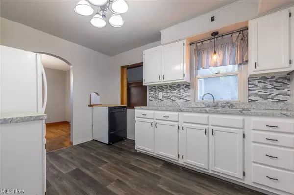 5164 Case AVE, Lyndhurst, OH 44124