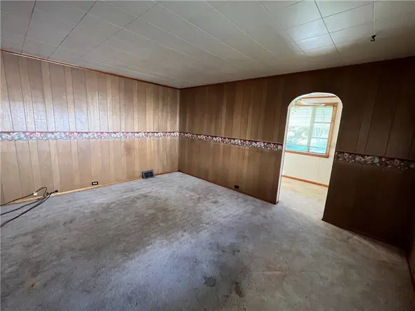 63 Dalzell Avenue, Bobtown, PA 15315