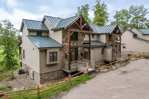 S6330 Bluff #6 Road #6, Merrimac, WI 53561