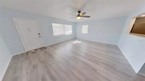 6455 COLONIAL DR, Sarasota, FL 34231