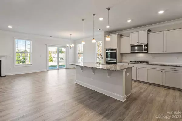 508 Secretariat DR, Iron Station, NC 28080