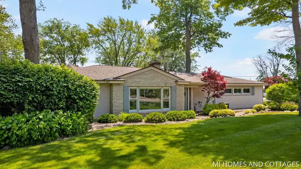 2017 Lake Street, Holland, MI 49424