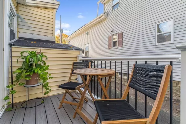 12 Chelmsford St, Lawrence, MA 01841