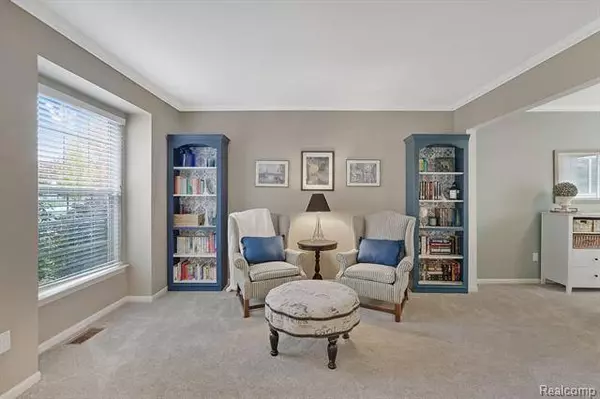 7933 Turnberry Drive, Whitmore Lake, MI 48189