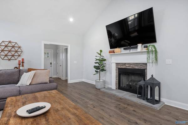 4337 Willow Bend Lane SE, Owens Cross Roads, AL 35763