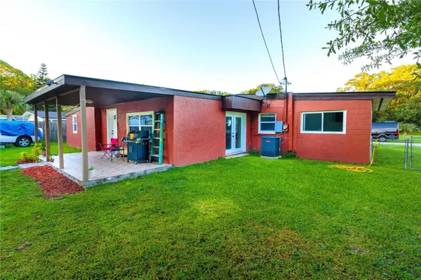 318 POINCIANA CIR, Kissimmee, FL 34744