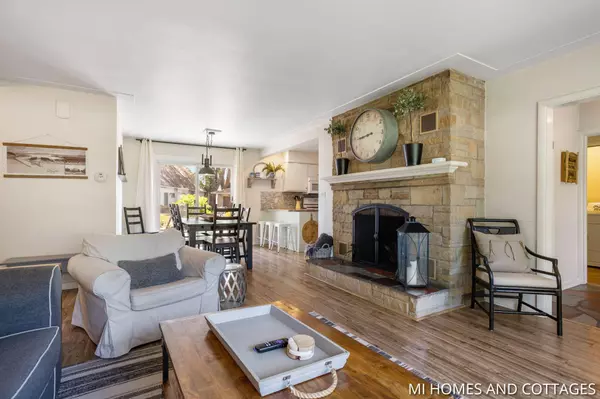 2017 Lake Street, Holland, MI 49424