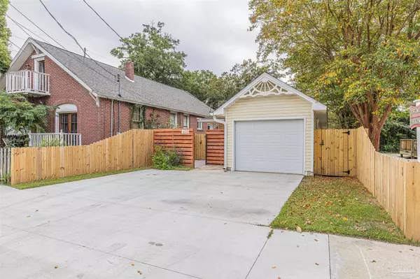 605 W Chase St, Pensacola, FL 32502