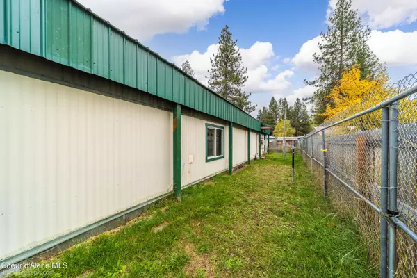 5738 W NEW HAMPSHIRE ST, Spirit Lake, ID 83869