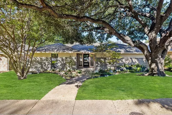 8425 Stable Glen Drive, Dallas, TX 75243