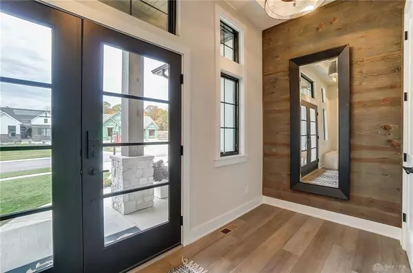 9338 Rochelle Lane, Clearcreek Twp, OH 45458