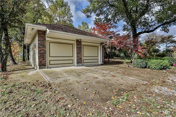 17900 S Gibbons RD, Pleasant Hill, MO 64080