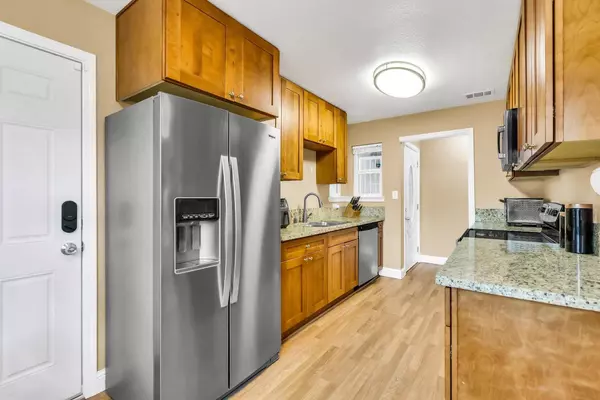 7573 Lemarsh WAY, Sacramento, CA 95822