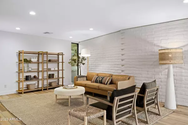 7312 N LAKESIDE Lane, Paradise Valley, AZ 85253