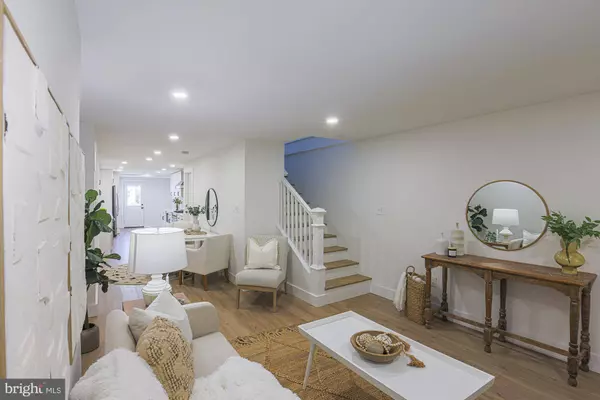 3532 ROLAND AVE, Baltimore, MD 21211