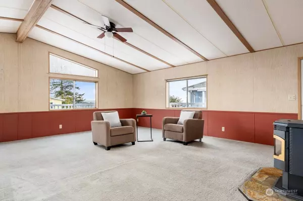 30901 State Route 20 #D5, Oak Harbor, WA 98277