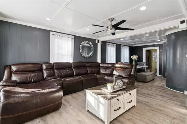 12 Chelmsford St, Lawrence, MA 01841