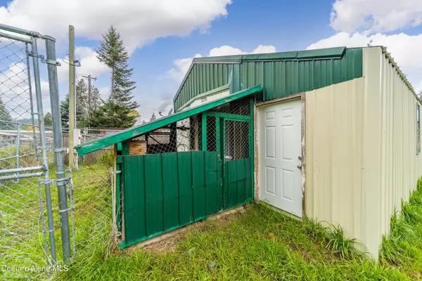 5738 W NEW HAMPSHIRE ST, Spirit Lake, ID 83869