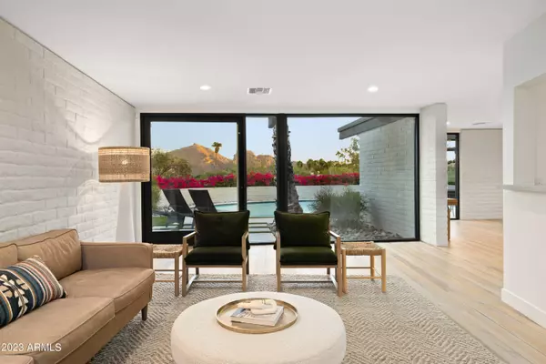 7312 N LAKESIDE Lane, Paradise Valley, AZ 85253