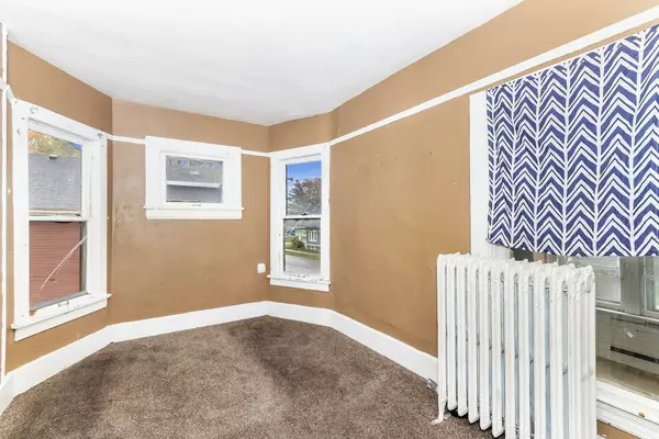 111 Blackhawk Avenue, Aurora, IL 60506