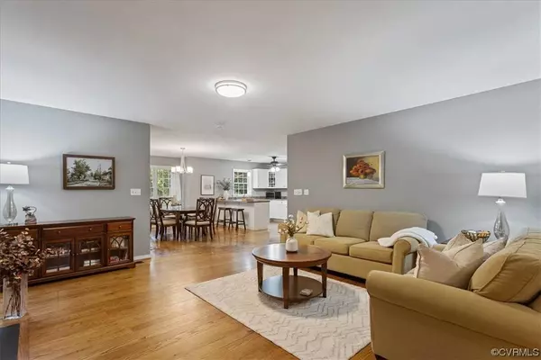 5900 Buckhunt LN, New Kent, VA 23124