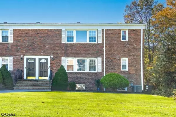 10 Stanford Dr #4B, Bridgewater Twp., NJ 08807