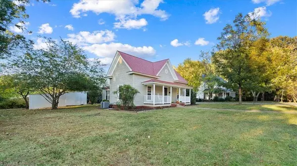 347 2nd ST E, Siler City, NC 27344