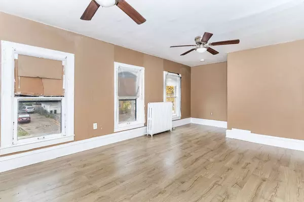 111 Blackhawk Avenue, Aurora, IL 60506