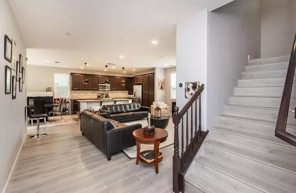 885 Blossom Rock LN, Folsom, CA 95630