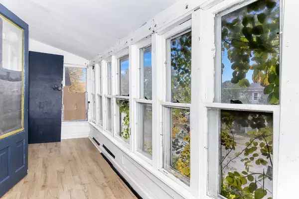 111 Blackhawk AVE, Aurora, IL 60506