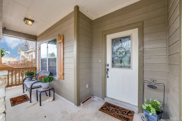 17907 Rockys Circle, Lytle, TX 78052