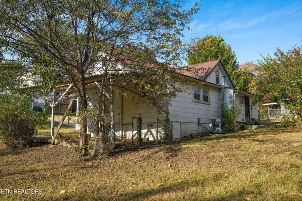 2740 Nichols Ave, Knoxville, TN 37917