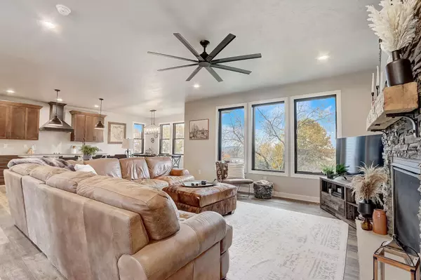 W2693 Zurfluh Road, Albany, WI 53502