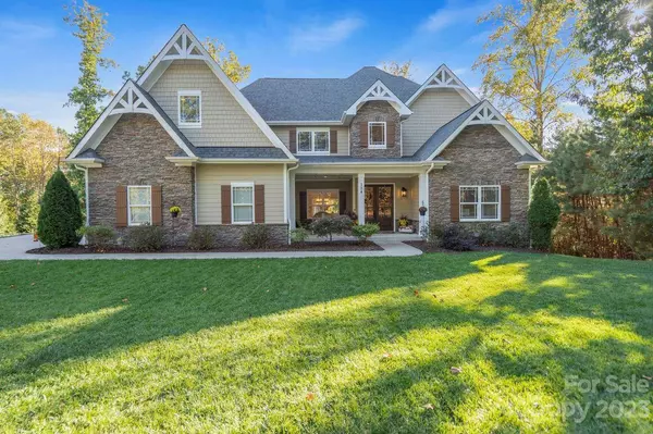 124 Bagby RD, Mooresville, NC 28117