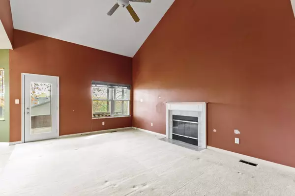 9691 Black Pine Ct, Fishers, IN 46037