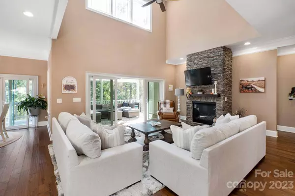 124 Bagby RD, Mooresville, NC 28117