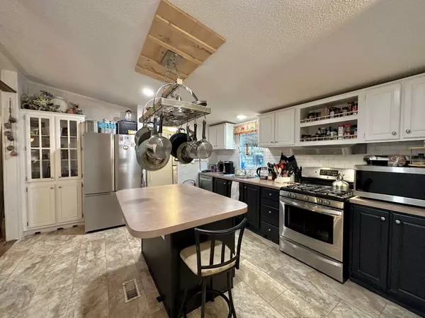 318 Daymon Cir, Crossville, TN 38572