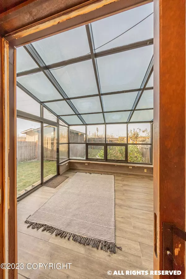 1009 Fred CIR, Anchorage, AK 99515