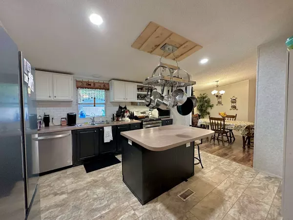 318 Daymon Cir, Crossville, TN 38572