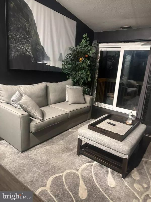 468 DURHAM, West Deptford, NJ 08051