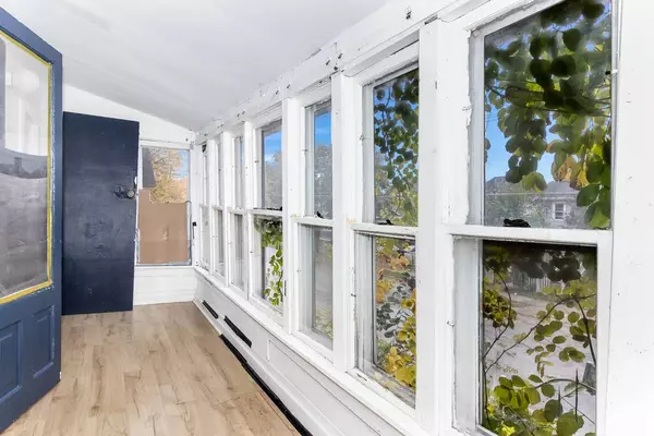 111 Blackhawk Avenue, Aurora, IL 60506