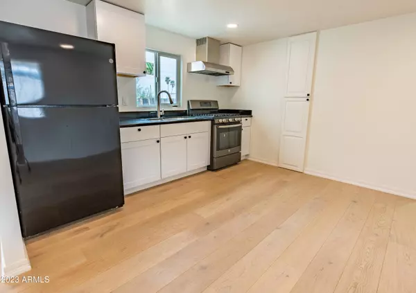 2435 E TONTO Lane, Phoenix, AZ 85050