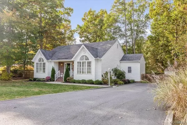 5900 Buckhunt LN, New Kent, VA 23124